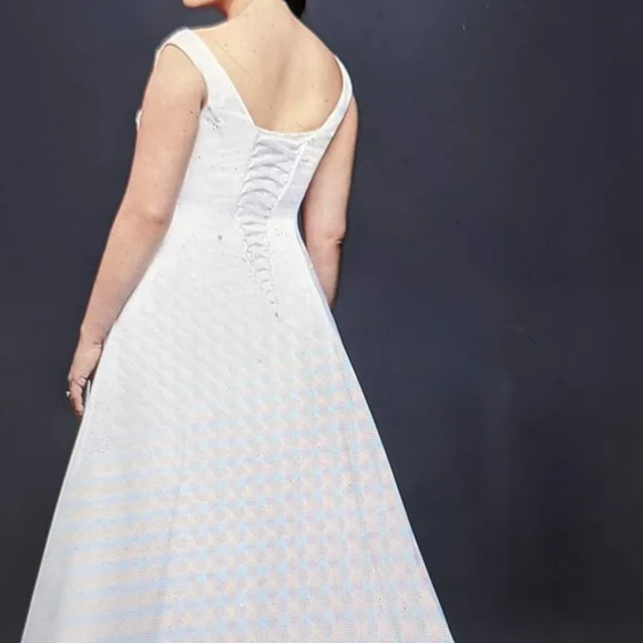 Wedding Dress - Picture 2 of 6